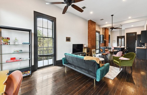Bywater Apartamento | Chic 2-bedroom apartment in eclectic Bywater with AC, WiFi