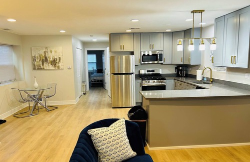 Woodlawn Apartamento | Chic 2-bedroom apartment near Hyde Park/ University of Chicago Campus