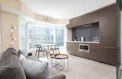 Yorkville Apartamento | Chic 2-Bedroom Condo in the Heart of Yorkville