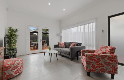Keilor Downs Casa | Chic 2 Bedroom Keilor