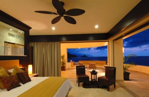Centro de Cancún Complejo | Chic 2-bedroom resort with AC, fitness room, WiFi in awesome Cancún