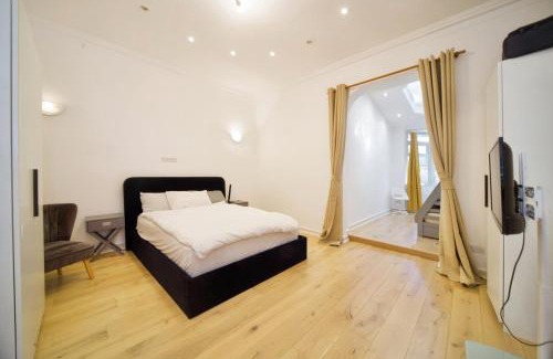 Belsize Park Apartamento | Chic 2BD Flat 12 Mins from Hampstead Heath