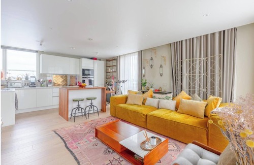 Queen's Park Apartamento | Chic 2BD Flat with Roof Terrace, Ladbroke Grove