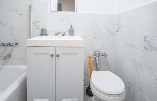 Upper East Side Apartamento | Chic 2BD Upper East Side Retreat