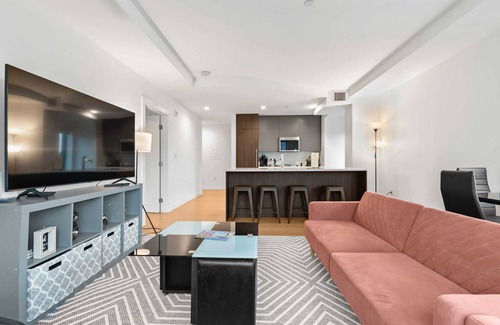 Fenway–Kenmore Apartamento | Chic 2BR/2BA Retreat in the Heart of Fenway Park