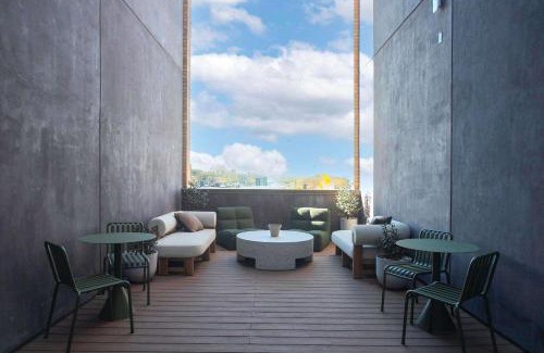 Northern Inglewood Apartamento | Chic 2BR Apt with Loft in East Nash Sleeps 6