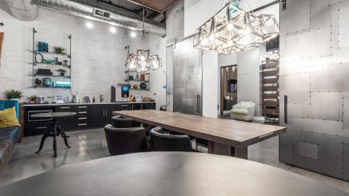 St. Petersburg - Clearwater Apartamento | Chic 2BR Getaway Walk to Breweries and Art Walk