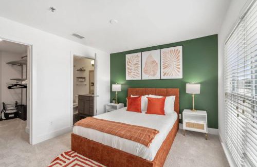 Reynoldstown Apartamento | Chic 2BR King Bed Balcony Krog Market Steps to Beltline