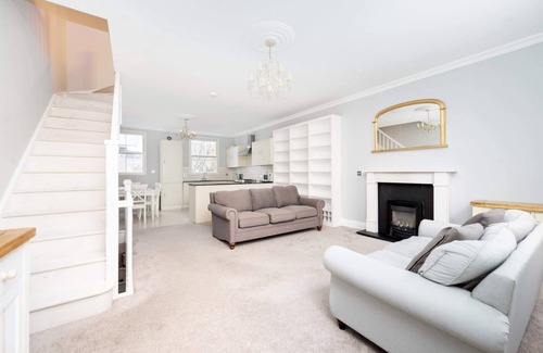 Camberwell Green Apartamento | Chic 2BR London home where comfort meets style