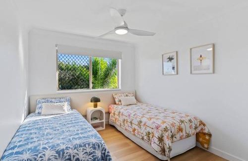Mermaid Beach Apartamento | Chic 2BR Oasis Turtle Beach Resort Gold Coast