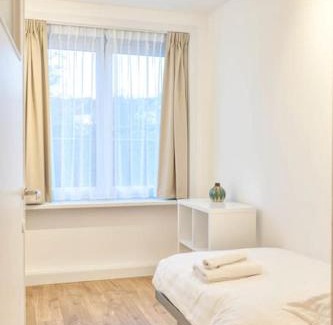 Sint-Amandsberg Apartamento | Chic 3-BR Oasis in Ghent - Stylish Interiors