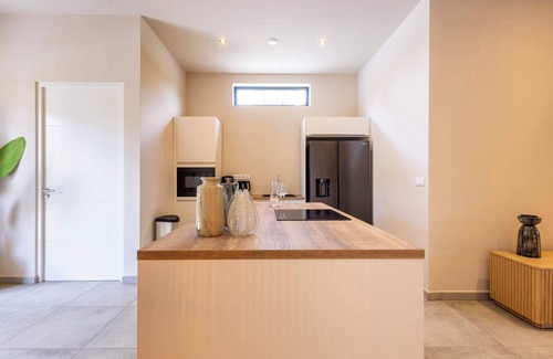 Marie Pampoen Apartamento | Chic 3BR Apartment Mambo Beach Area Stay