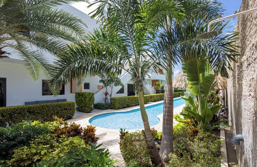 Marie Pampoen Apartamento | Chic 3BR Apartment Mambo Beach Area Stay