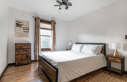 Delhi Casa | Chic 3BR Country Retreat