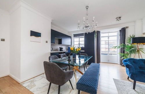 Childs Hill Apartamento | Chic 3BR Flat - next to Finchley Road Tube Station - Bright and Spacious
