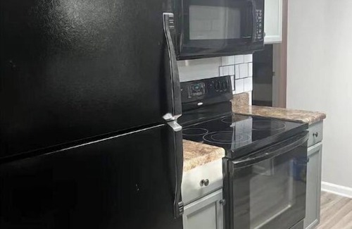 Midtown Casa | Chic 3BR Home w/ King Beds | 12 MINS to Downtown!
