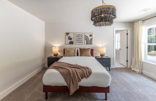 Sylvan Hills Casa | CHIC 4BR/3.5BA Home 10 min DT/Midtown/ATL Airport