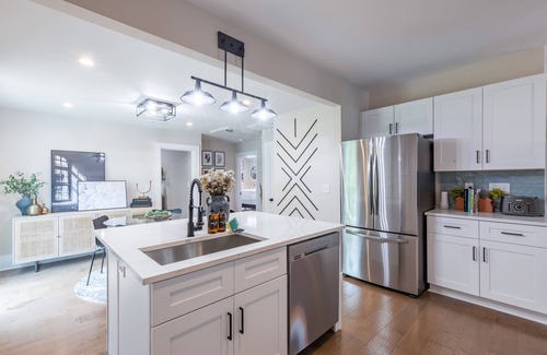 East Side Casa | Stylish & Comfy Atlanta Oasis - Near Downtown, Emory, Mercedes Benz Stadium