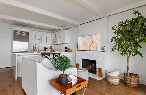 Montecito Casa | Chic and Blissful Beachfront Home Right on Miramar Beach!