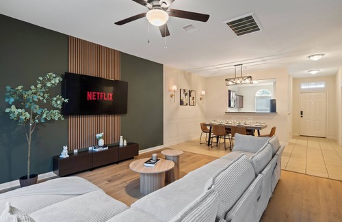 Humble Casa | Chic and Cozy 5 bedroom house w 10 minutes to IAH