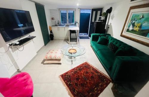 Tremblay-en-France Apartamento | Chic and Peaceful apartment Roissy Charles de Gaulle Airport 15mins-Parc des Expositions Villepinte 10mins- Disneyland 30mins
