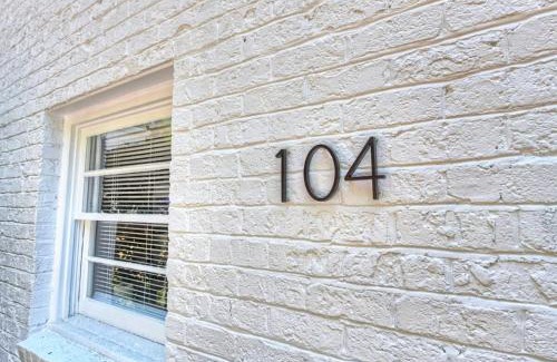 Cherry Casa | Chic and Relaxing 1BR in the Heart of Myers Park