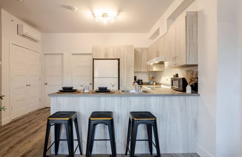 Griffintown Apartamento | Chic and Spacious 3 Bedrooms in Griffintown