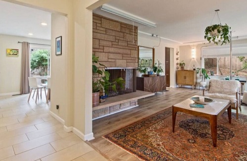 Mill Park Casa | Chic and Stunning Southeast Sanctuary w/ hot tub!
