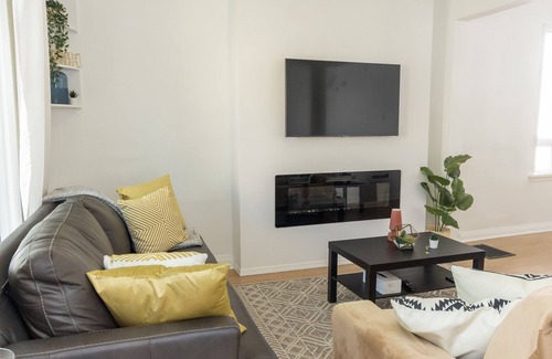 Winnipeg Casa | Chic and stylish 2 bedroom house in Winnipeg