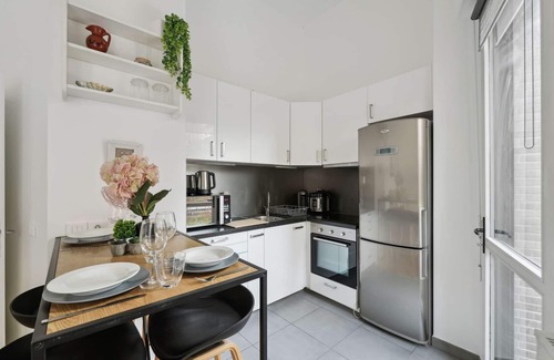 Asnieres-sur-Seine Apartamento | Chic apart terrace garden parking