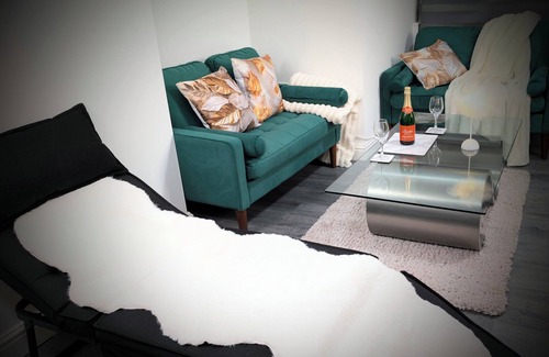 Manchester Apartamento | Chic Apartment in Manchester Sleeps 5