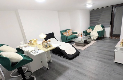 Manchester Apartamento | Chic Apartment in Manchester Sleeps 5