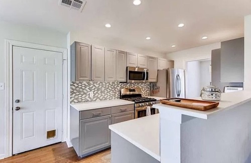 Coronado Hills Casa | Chic boho pet-friendly house with hot tub