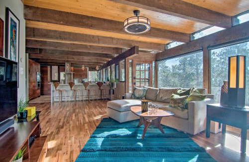 Boulder Casa | Chic Boulder Mountain Home with Hot Tub and Views