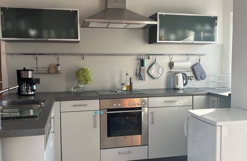 Obernburg Apartamento | Chic, bright gallery apartment