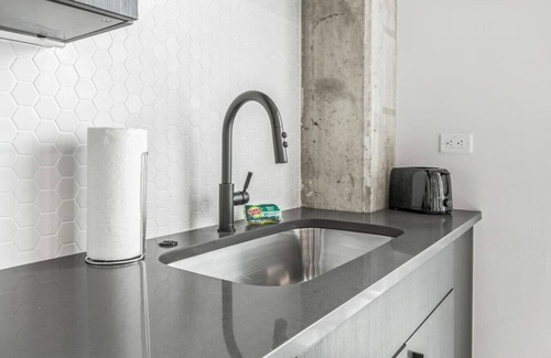 Channel District Apartamento | Chic Channelside Getaway in DT