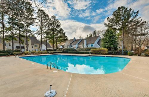 Charlotte Casa | Chic Charlotte Townhome with Community Pool