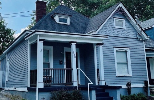 Columbia Heights Casa | Chic Chevy Chase Bungalow, Heart of UK, Easy Trip to Downtown!