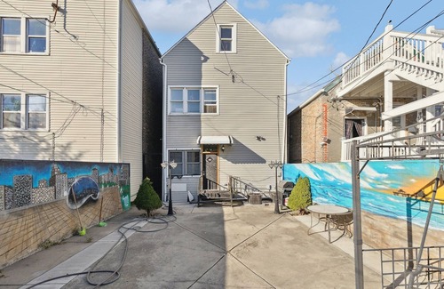 Little Village Casa | Chic Chicago Retreat 2 Bedroom Home by RedAwning