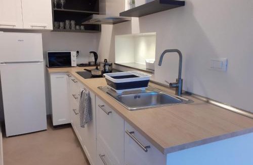 Seglia San Bernardo Casa | Chic Coastal Hill Escape