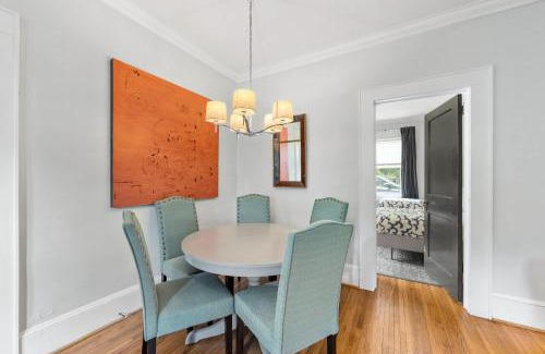 Dilworth Casa | Chic Comfortable 2BR with Porch near Dilworth