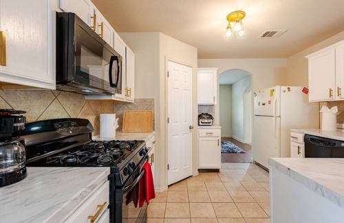 Buda Casa | Chic, Comfortable Home Steps from SXSW Fun