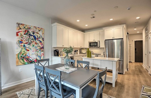 Murray Hill Condominio | Chic Condo w/ Balcony in the Heart of Annapolis!