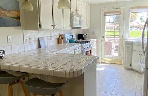 Indio Condominio | Chic condo with a view