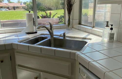Indio Condominio | Chic condo with a view