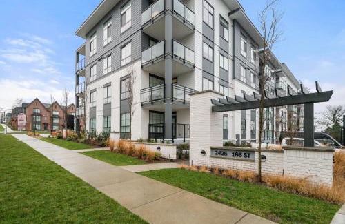 Surrey Apartamento | Chic Condo with Stylish Amenities in White Rock