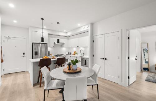 Surrey Apartamento | Chic Condo with Stylish Amenities in White Rock