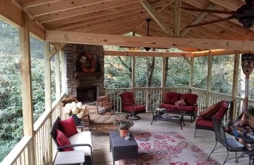 Highlands Hills Casa | Chic Cottage 1.7 miles to Downtown Highlands