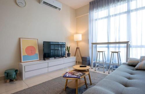 Taman Johor Jaya Apartamento | Chic & Cozy 3BR Apt ARC at Austin Free Parking