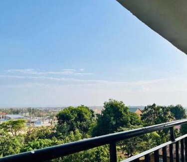 Kisumu Apartamento | Chic & Cozy Apartment with Balcony Views Kisumu Terrace